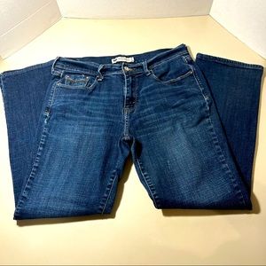 Levi’s 505 Straight Leg; Decorative pocket; Sz 10